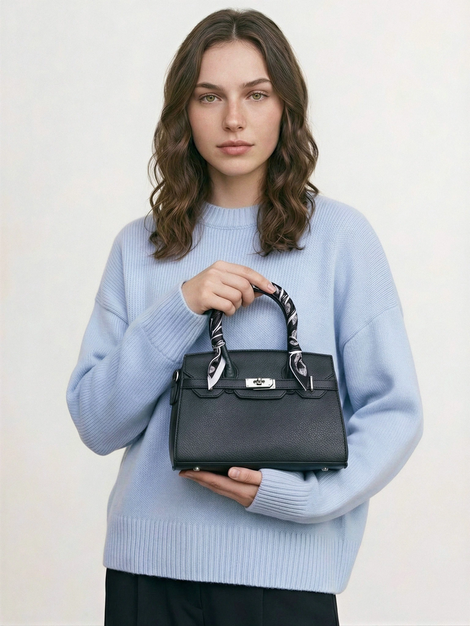 Сумка-тоут  с декоративным платком в ассортименте